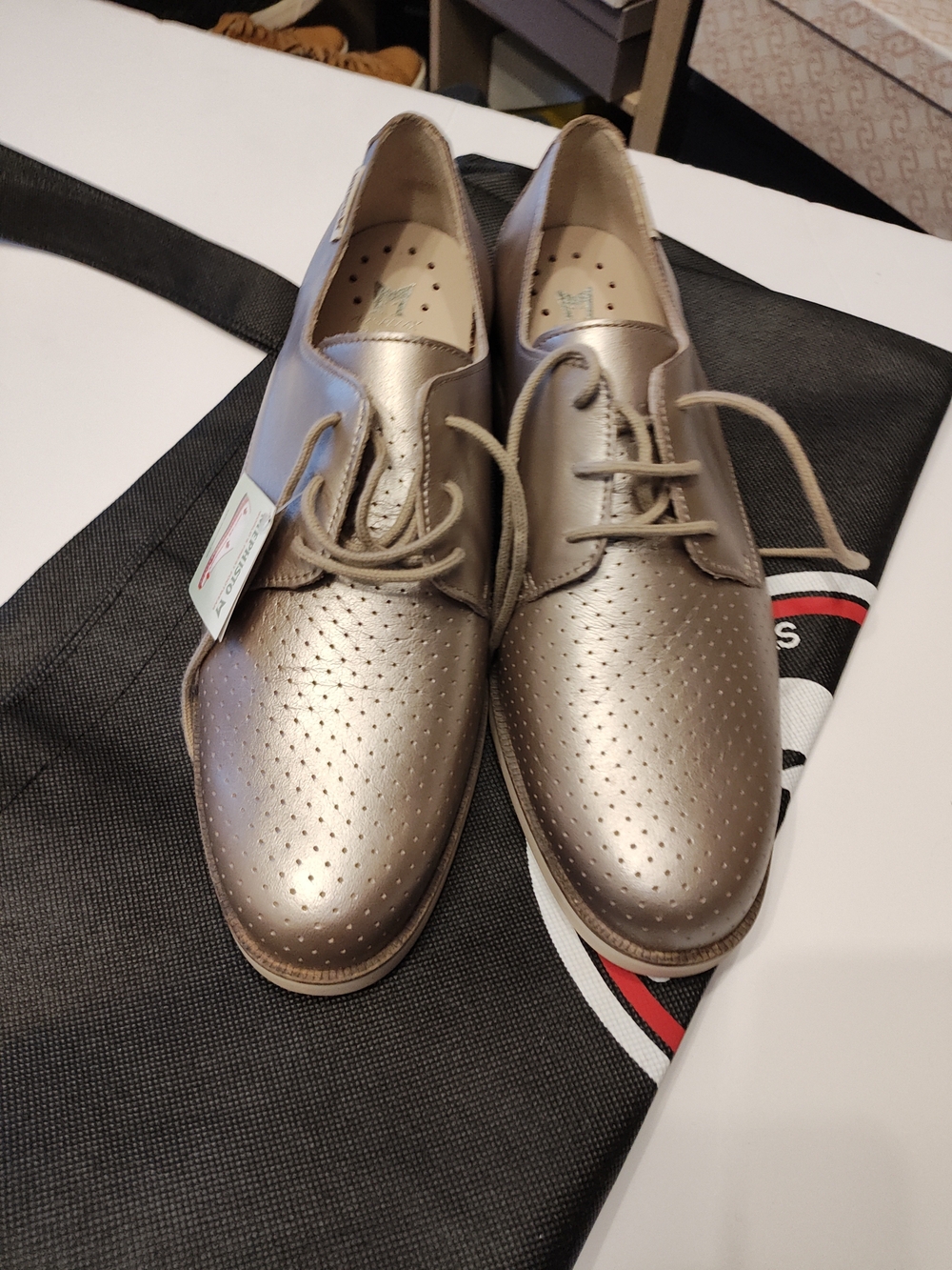 Men's Metallic Taupe Perforated Lace-Up Dress Shoes 7.5